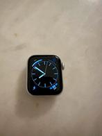 Apple Watch SE 2022 40mm Zilver + Bandjes en oplader, Afstand, IOS, Ophalen of Verzenden, Zo goed als nieuw