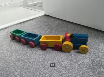 vintage antiek houten speelgoed tractor met 3 karretjes beschikbaar voor biedingen