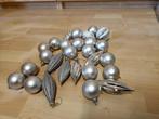 kerst - 27 zilverkleurige kunst kerstballen, Ophalen, Zo goed als nieuw
