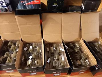 FLEX FEEDERS (DAM) display-dozen....1+1 GRATIS! beschikbaar voor biedingen