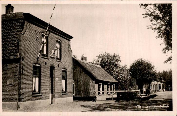 Vlist - Gemeentehuis, Verzamelen, Ansichtkaarten | Nederland, Gelopen, Zuid-Holland, 1940 tot 1960, Ophalen of Verzenden