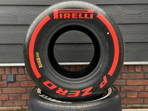 Formule 1 band Pirelli Rood - Soft (VOORBAND), Verzamelen, Automerken, Motoren en Formule 1, Gebruikt, Formule 1, Ophalen