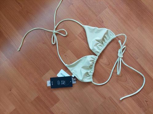 Nieuw! NA-KD bikini topje, lichtgroen, Kleding | Dames, Badmode en Zwemkleding, Nieuw, Bikini, Groen, Ophalen of Verzenden