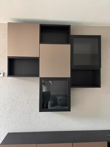 Hang-kast voor aan de muur beschikbaar voor biedingen