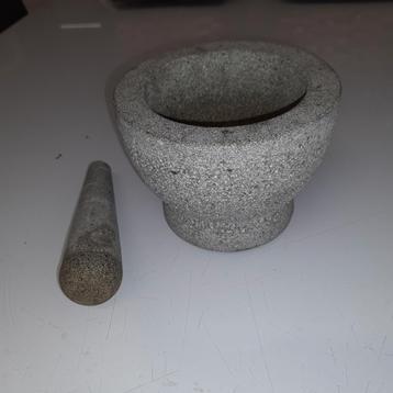 Granieten vijzel met stamper  beschikbaar voor biedingen