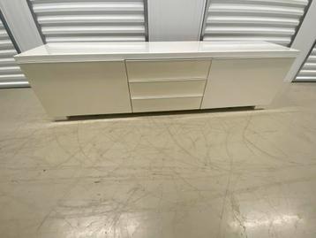 Gebruikt TV Meubel - Strak Design beschikbaar voor biedingen