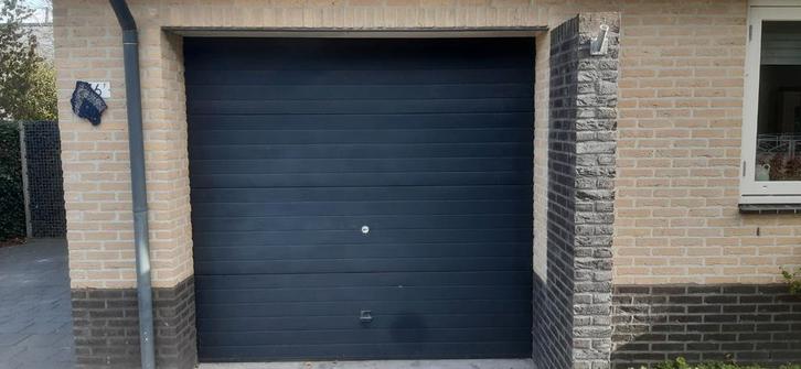 Overhead Garagedeur - 2,35m breed, 2,26m hoog, Doe-het-zelf en Verbouw, Deuren en Horren, Ophalen