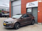 Volkswagen Polo 1.2 TSI Comfortline R-LINE 6BAK LED APK CRUI, Auto's, Stof, Gebruikt, Euro 6, 4 cilinders