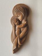 Beeldje  Madonna met kind. Gegoten kunsthars., Ophalen of Verzenden, Zo goed als nieuw, Beeld(je)
