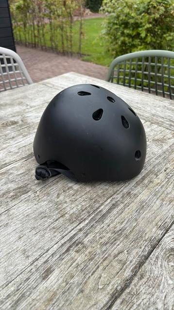 Fietshelm kind 53-55 cm beschikbaar voor biedingen