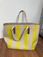 Coccinelle Saffiano Riga geel beige gestreepte handtas leer, Sieraden, Tassen en Uiterlijk, Tassen | Damestassen, Geel, Ophalen of Verzenden