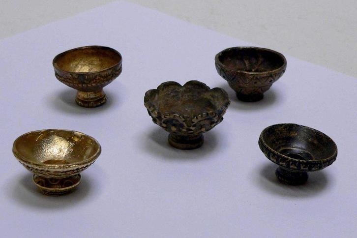 Grote collectie Seluts en cups BC3 Keris Bugis, Sumatra etc, Antiek en Kunst, Kunst | Niet-Westerse kunst, Ophalen of Verzenden