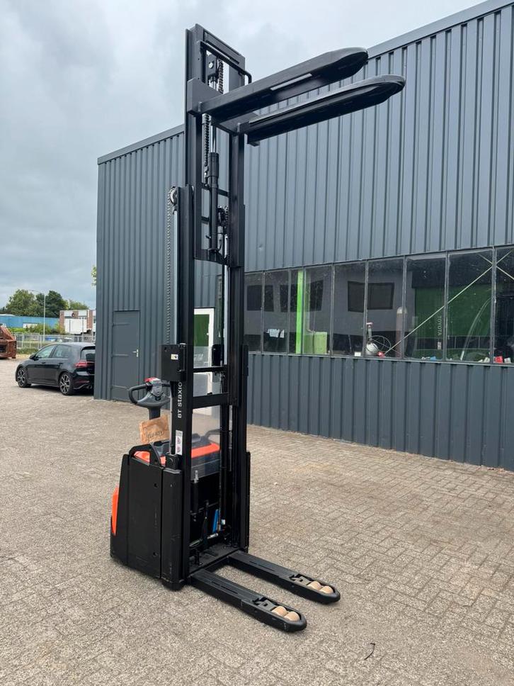 Nieuwe Toyota stapelaar, triplex, 2000 kg, Zakelijke goederen, Machines en Bouw | Heftrucks en Intern transport, Stapelaar, Elektrisch