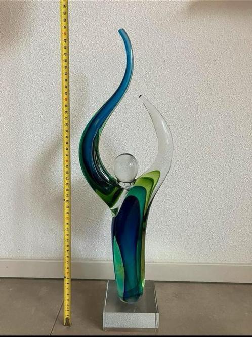 Glazen beeld van dansend persoon, Antiek en Kunst, Kunst | Designobjecten, Ophalen of Verzenden
