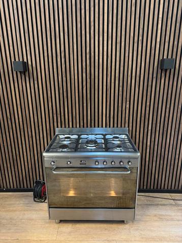 Mooie Rvs Smeg Fornuis 90 cm breed (Gratis bezorgen) beschikbaar voor biedingen