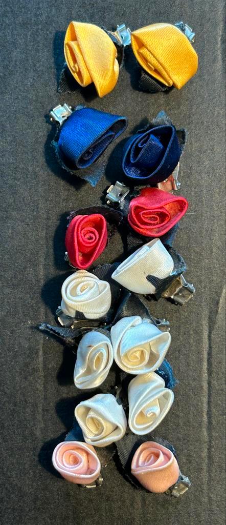 Vintage Zijde Roosjes Clip Oorbellen - Jaren 50/60, Sieraden, Tassen en Uiterlijk, Oorbellen, Zo goed als nieuw, Overige materialen