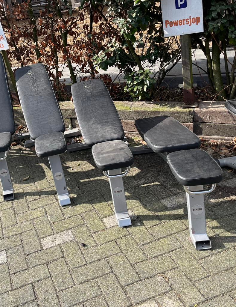 Eileiko verstelbare bank adjustable bench ( nog 3 ), Sport en Fitness, Fitnessmaterialen, Gebruikt, Fitnessbank, Ophalen