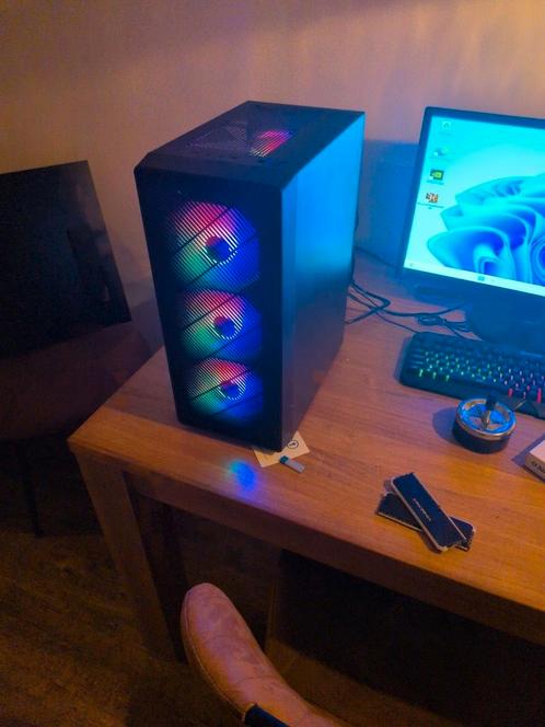 RGB systeem met GTX 1660 super, Computers en Software, Desktop Pc's, Zo goed als nieuw, SSD, Gaming, Ophalen