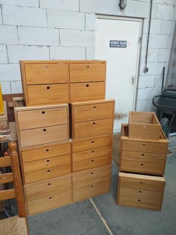 Lundia ladenkastjes, stoelen beschikbaar voor biedingen
