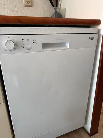 Vaatwasmachine onderbouw beschikbaar voor biedingen