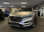 Hyundai Tucson 1.6 T-GDi Premium 4WD / Panoramadak / Leer me, Auto's, Hyundai, Te koop, Zilver of Grijs, Emergency brake assist