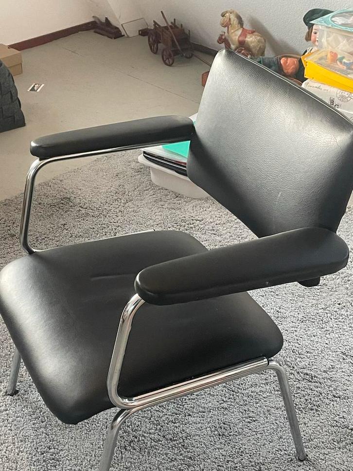 Vintage designstoel zwart/chroom, Huis en Inrichting, Stoelen, Gebruikt, Eén, Metaal, Zwart, Ophalen