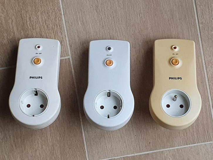 Philips SBC SP370 Stopcontact Schakelaar - 3 stuks, Doe-het-zelf en Verbouw, Elektra en Kabels, Gebruikt, Stopcontact, Ophalen of Verzenden