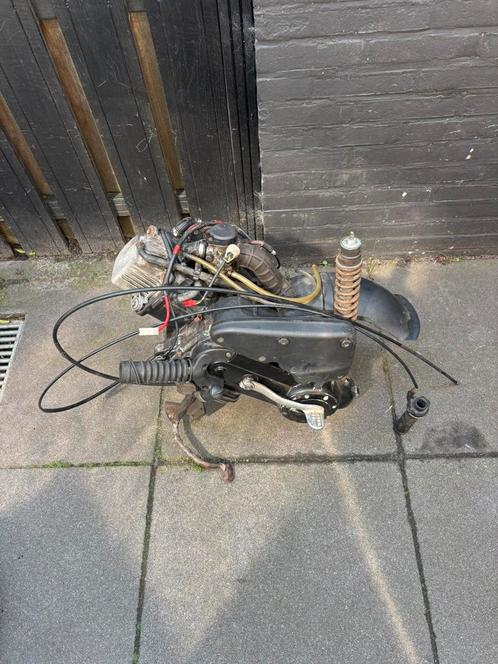 Alle Vespa Onderdelen: LX S LXV ET 2 en 4 Takt Brom en Snor, Fietsen en Brommers, Brommeronderdelen | Scooters, Zo goed als nieuw