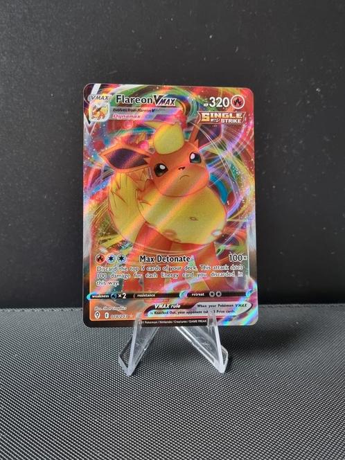 Flareon Vmax pokemon kaarten / Evolving Skies 018, Hobby en Vrije tijd, Verzamelkaartspellen | Pokémon, Zo goed als nieuw, Losse kaart