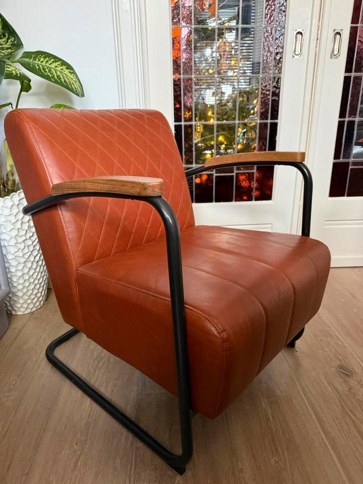 RV Design 2 X Fauteuil Wilson Cognac, stoel RVS onderstel, Huis en Inrichting, Fauteuils, Zo goed als nieuw, Leer, 50 tot 75 cm
