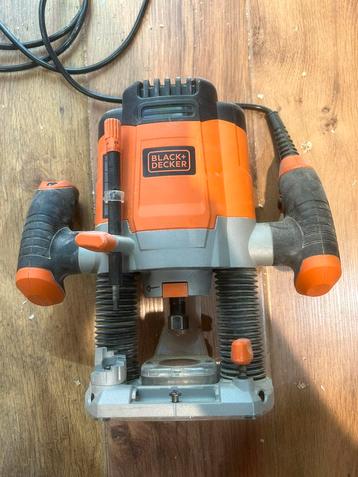 Bovenfrees black & Decker freesmachine  beschikbaar voor biedingen