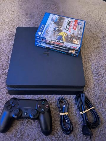 Playstation 4 (1TB) in goede staat compleet met spellen beschikbaar voor biedingen