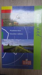 Boek wandelen: Utrechtpad, Streekpad 13, Boeken, Fiets- of Wandelgids, Zo goed als nieuw, Benelux, Ophalen
