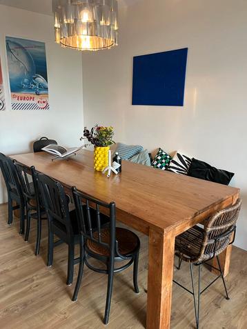 Massief Houten Eettafel - 10 Personen + zitbankje beschikbaar voor biedingen