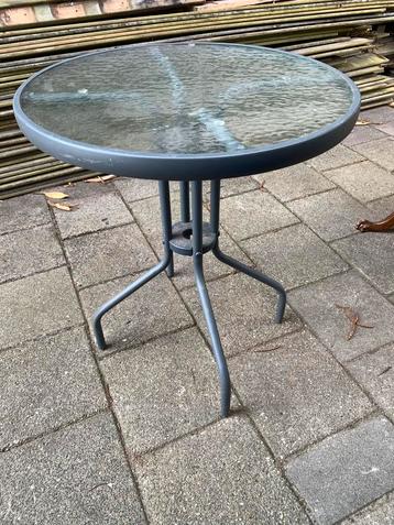 Ronde Salontafel met Glazen Blad beschikbaar voor biedingen