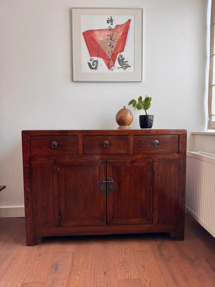 Prachtig Chinees dressoir van gelakt Yumu-hout, Huis en Inrichting, Kasten | Dressoirs, Zo goed als nieuw, 25 tot 50 cm, Ophalen
