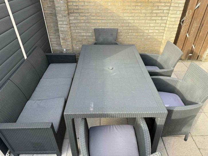 Set: Garden table with 4 chairs (Allibert) and bench (Keter), Tuin en Terras, Tuinsets en Loungesets, Gebruikt, Tuinset, Kunststof