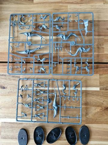5x Seekers of Slaanesh - Warhammer Chaos Daemons Hedonites beschikbaar voor biedingen