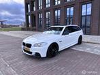 BMW 5-serie Touring 528i M-Pakket Led Panorama Cruise 258PK, Auto's, Euro 5, Achterwielaandrijving, Gebruikt, 750 kg
