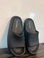 Zwarte Even&Odd Slippers - Maat 40, Kleding | Dames, Schoenen, Ophalen of Verzenden, Zo goed als nieuw, Zwart, Slippers