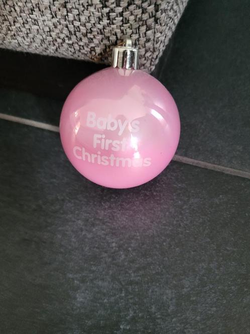 Roze Plastic kerstbal " Baby's First Christmas ", Diversen, Kerst, Zo goed als nieuw, Ophalen of Verzenden