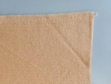 Wollen deken 153x215 cm beschikbaar voor biedingen