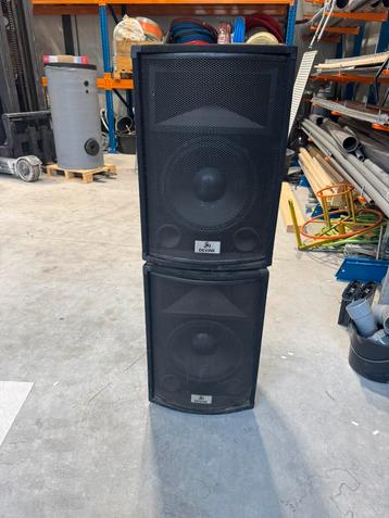 2 Devine Trono 12 400 Watt passieve luidspreker beschikbaar voor biedingen