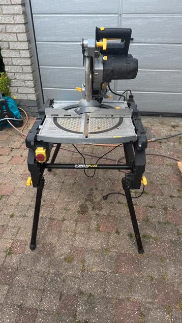 Zaagtafel afkortzaag beschikbaar voor biedingen