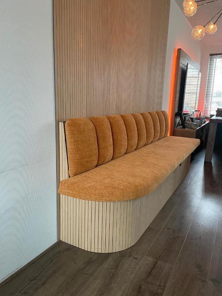 eetbank ronde vorm en stof naar wens, Huis en Inrichting, Banken | Bankstellen, Nieuw, Rechte bank, Overige maten, 300 cm of meer