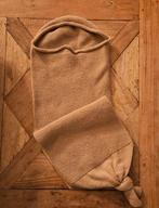 HVID Cocoon - Wol, zacht en warm baby nestje, HVID, Ophalen of Verzenden, Gedragen, Muts