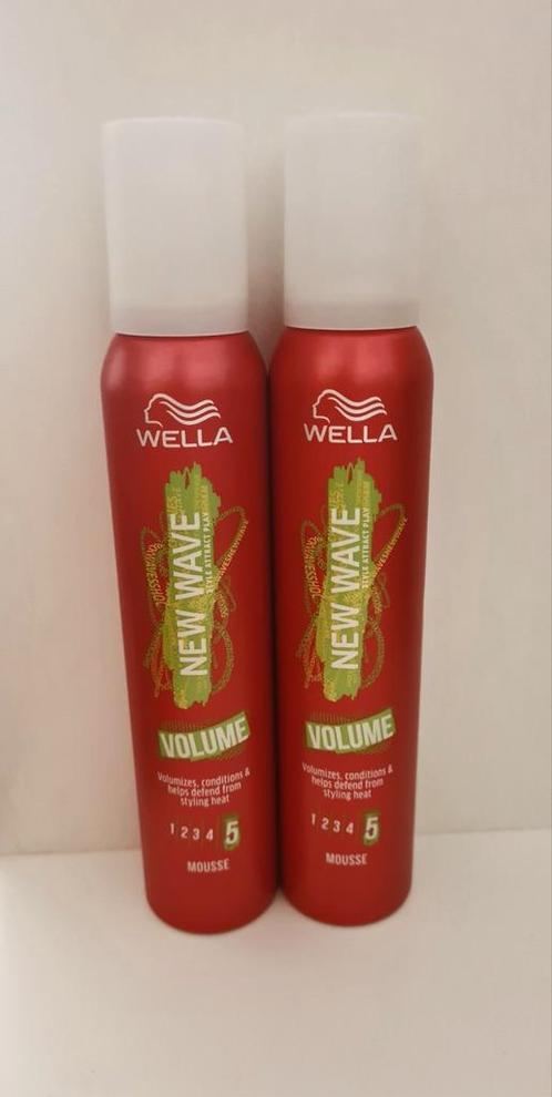 2 flessen Wella New Wave Volume 5 mousse ongeopend gratis, Sieraden, Tassen en Uiterlijk, Uiterlijk | Haarverzorging, Nieuw, Gel, Wax, Haarlak of Mousse