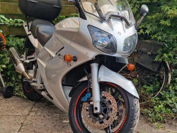 Yamaha FJR 1300 (2001) - Toermotor met kofferset beschikbaar voor biedingen