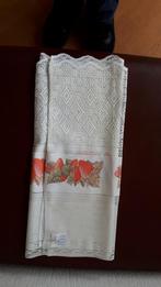 Een bijzonder creme kleurig vitrage valletje met aardbeien., Gezellig, 150 tot 200 cm, Ophalen of Verzenden, Zo goed als nieuw