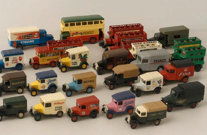 Grote collectie Lledo “Days Gone” promotiewagens –ruim 60 st, Hobby en Vrije tijd, Modelauto's | 1:43, Auto, Overige merken, Ophalen of Verzenden